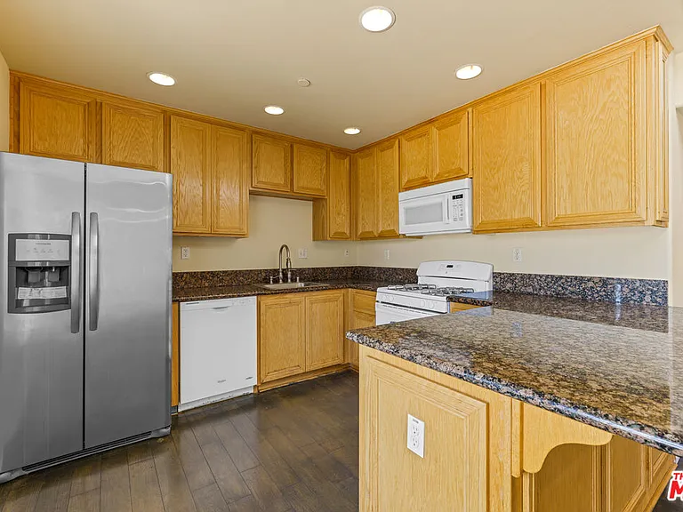 6815 Baird Ave #5 — Photo 12