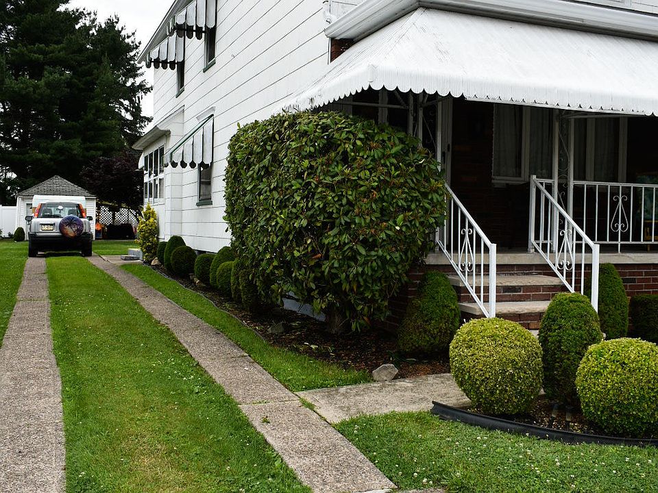 1st image of 303 Sussex St