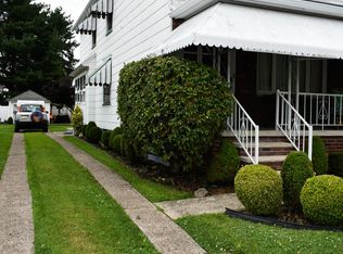 303 Sussex St, Old Forge, PA 18518