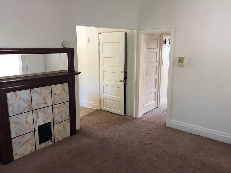 137 S Bryant Ave #2 — Photo 6