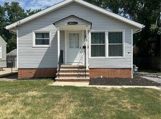 1610 Carlton Rd, Parma, OH 44134