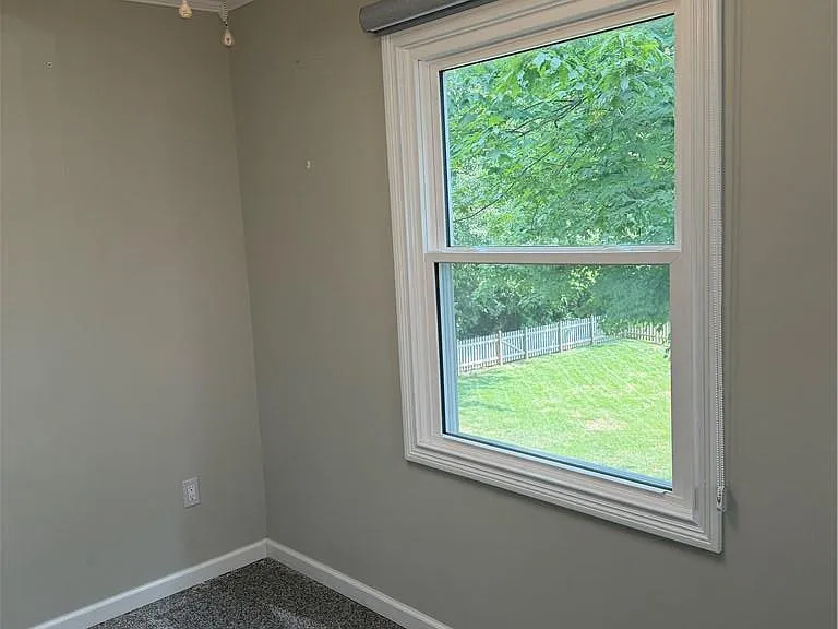 4345 Frontenac Dr — Photo 27