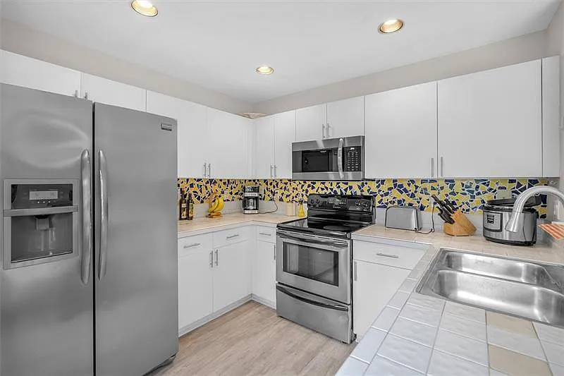 2 bed, 2.5 bath, 1286 sqft, $2,600 — Photo 4