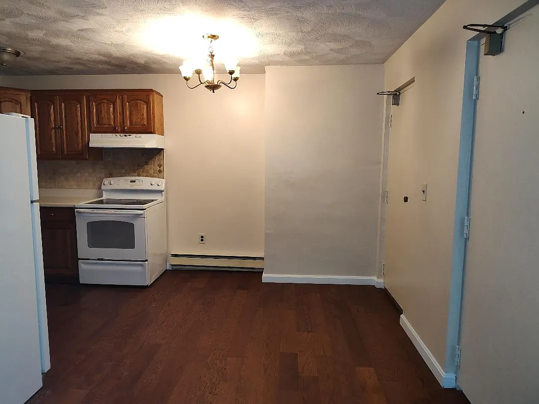 2 bed, $2,000 — Photo 4