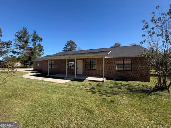 33 Hester St, Hazlehurst, GA 31539