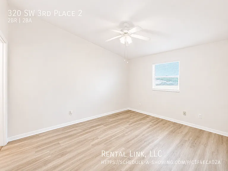 320 SW 3rd Pl #2 — Photo 17