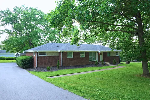2929 McGavock Pike Photo 1