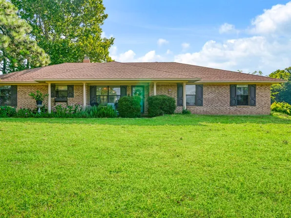 610 46th St NE, Paris, TX 75462