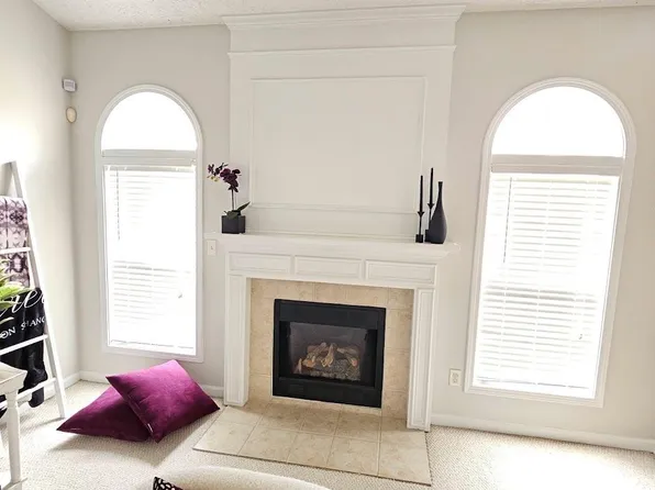 319 Wildwood Pt, College Park, GA 30349