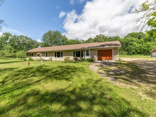 N3412 2nd Ave, Oxford, WI 53952