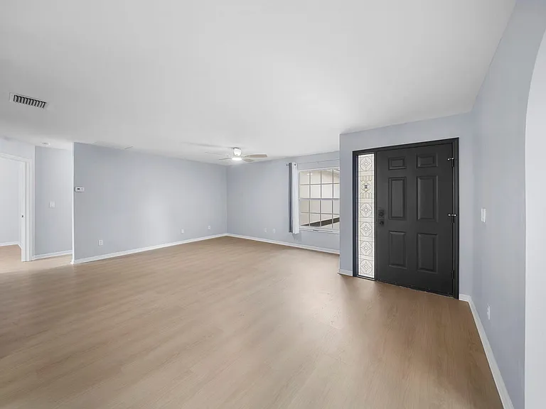 15624 Sunny Crest Ln — Photo 8