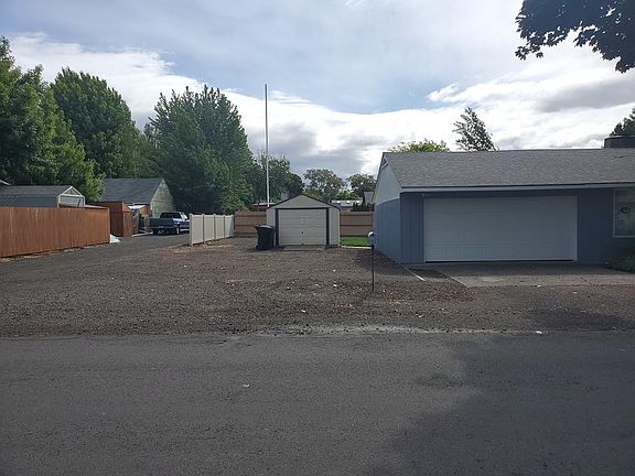 5th image of 719 S Wilbur Ave