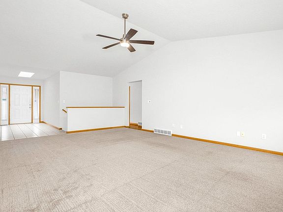 4th image of 4220 W 15th St Ln