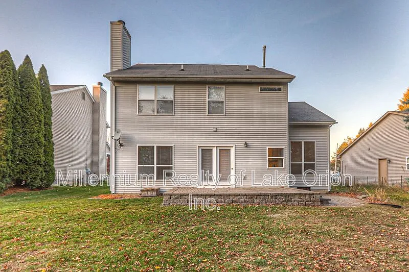 3 bed, 2.5 bath, 1960 sqft, $2,595 — Photo 4