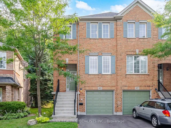 5530 Glen Erin Dr #42, Mississauga, ON L5M 6E8