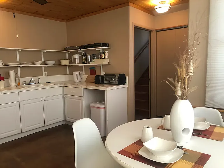 1482 Badger Rd #B — Photo 11