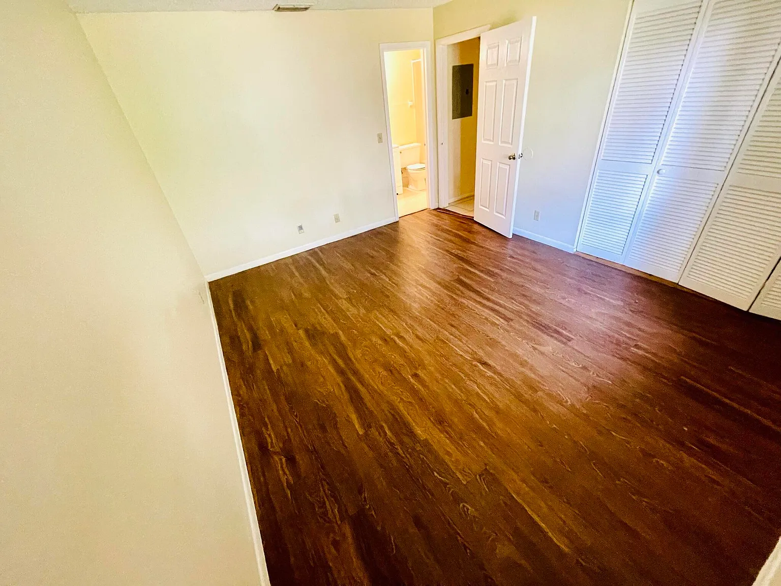 2 bed, 2.0 bath, 960 sqft, $2,000 — Photo 3