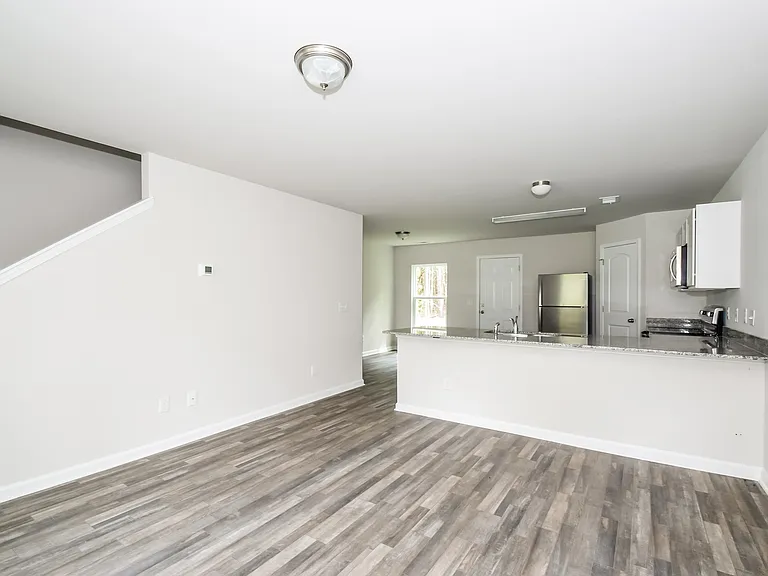 29 Lake Pamona Rd — Photo 2