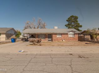 9521 McIntosh Dr, El Paso, TX 79925