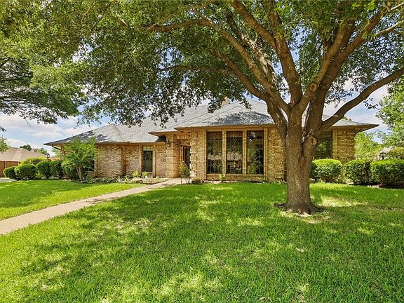 2nd image of 3901 Carrizo Dr