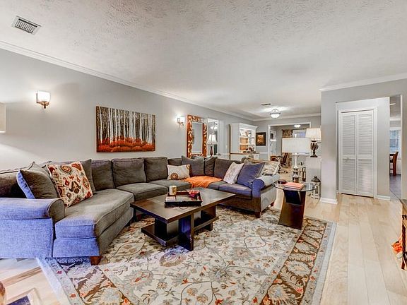4th image of 49 Saint Claire Ln NE #49