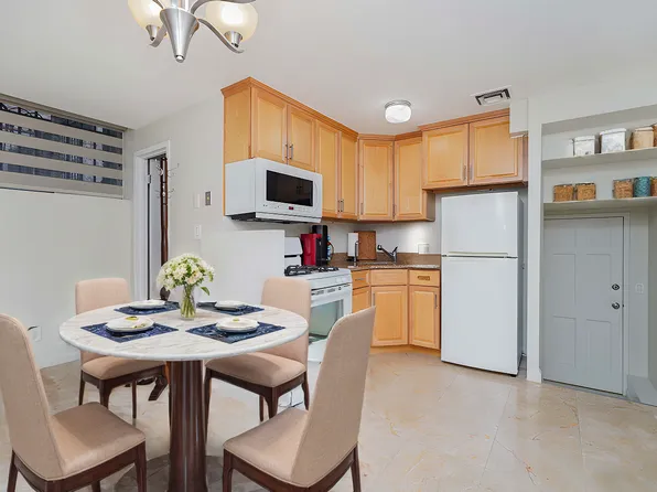 2221 East 69th Street image 13 of 15