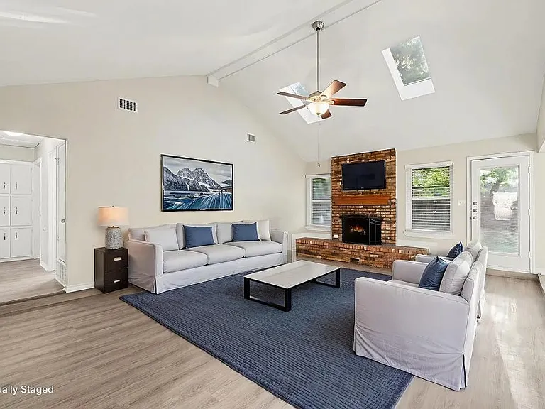 4900 Ridgeline Dr — Photo 20
