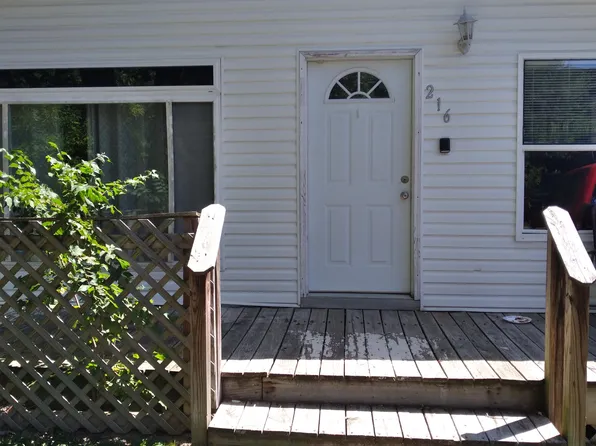 216 S Pecan St, De Soto, IL 62924