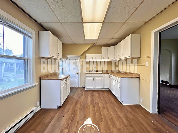 5th image of 247 Sumner St