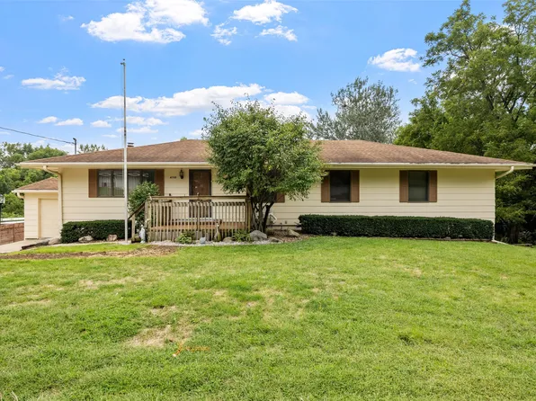 4750 NW Piekenbrock Dr, Des Moines, IA 50310