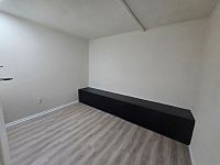5th image of 3200 W 9th St