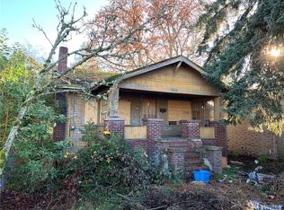 8842 9th Ave SW, Seattle, WA 98106