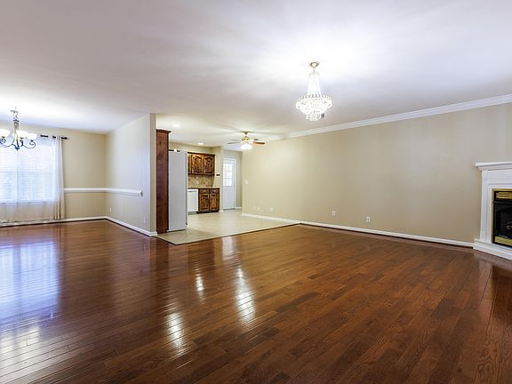 5th image of 1202 Covie Dr