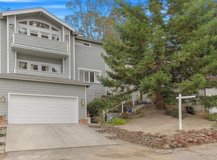 951 Columbus St, El Granada, CA 94018