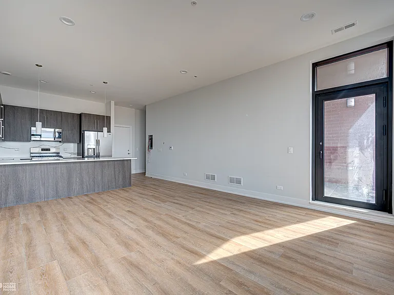 3114 N Ridgeway Ave #304 — Photo 13