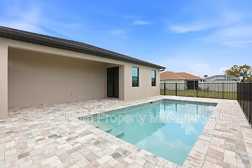 2616 NW 9th Ave Photo 1