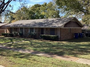 1301 S Rusk Ave, Denison, TX 75020