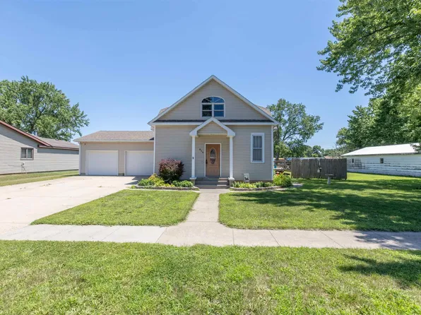 818 Evans St, Sloan, IA 51055
