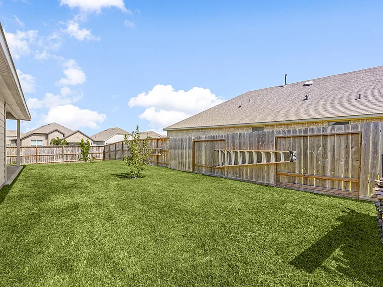 907 Youth Water Rd — Photo 24