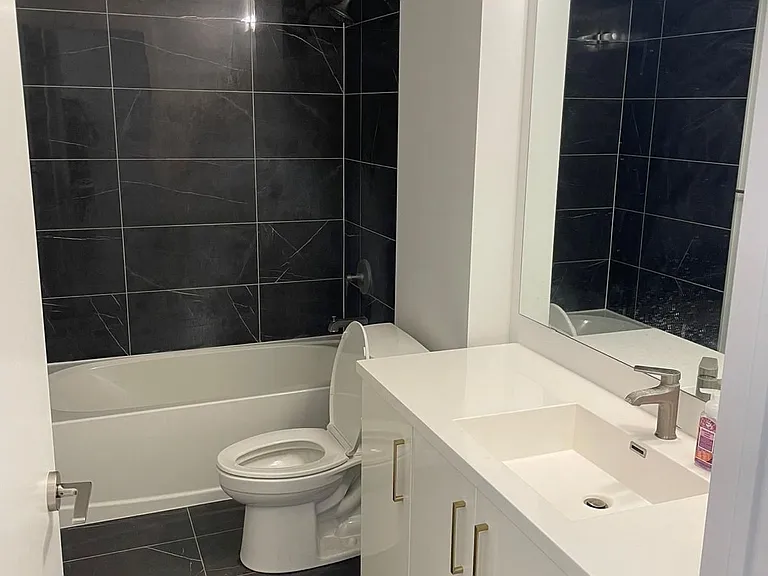 15 Wellington St S #703 — Photo 15