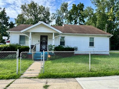 1014 E Holbrook Ave, Flint, MI, 48505