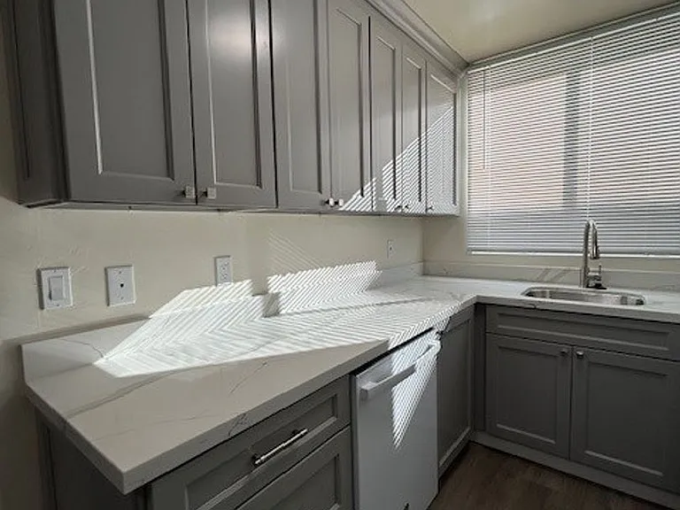 2024 Vine St #1A — Photo 1