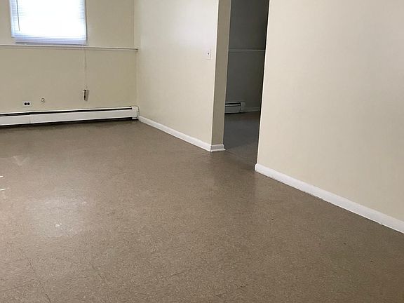 5th image of 380 Ann St APT 1