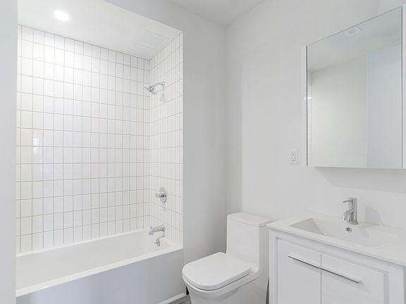 5th image of 2250 Clarendon Rd APT 6D