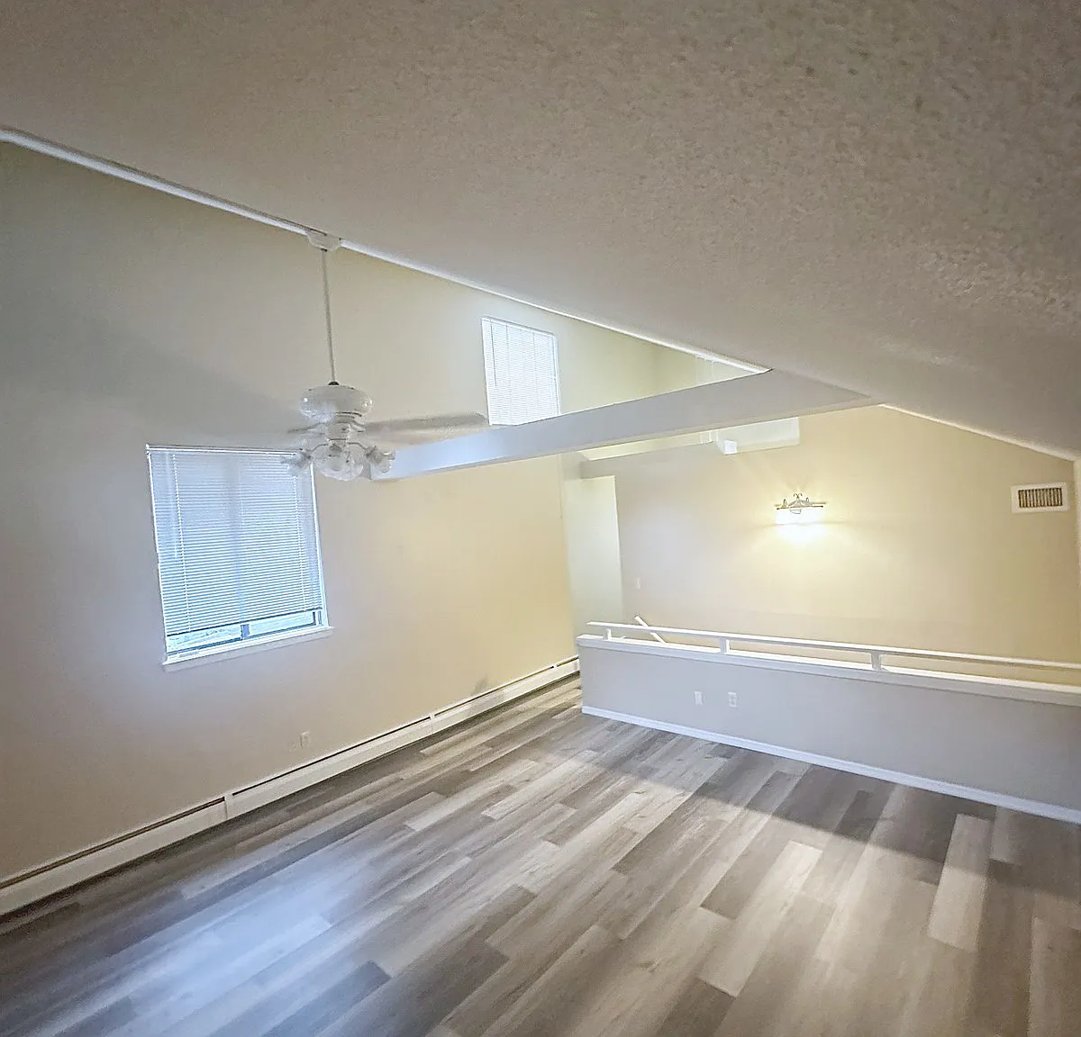 1 bed, 838 sqft, $1,750 — Photo 3