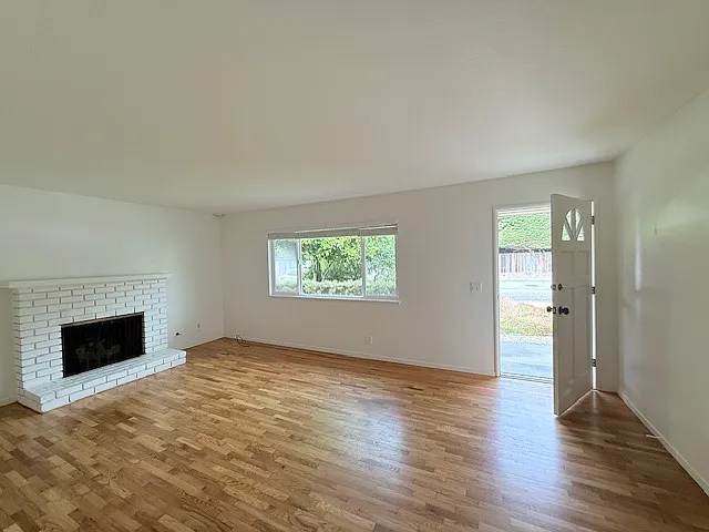 226 Getchell St — Photo 8