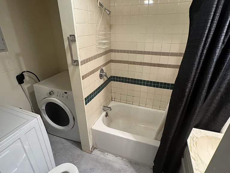 129 E Springdale Ave #1 — Photo 8