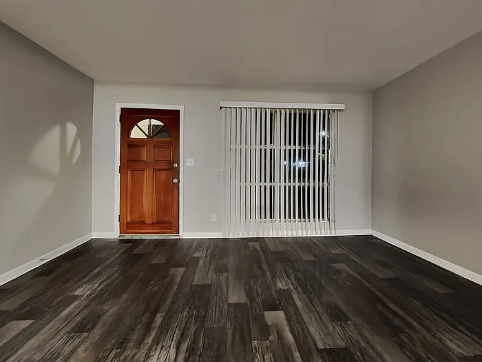 6238 Round Oak Ln — Photo 3