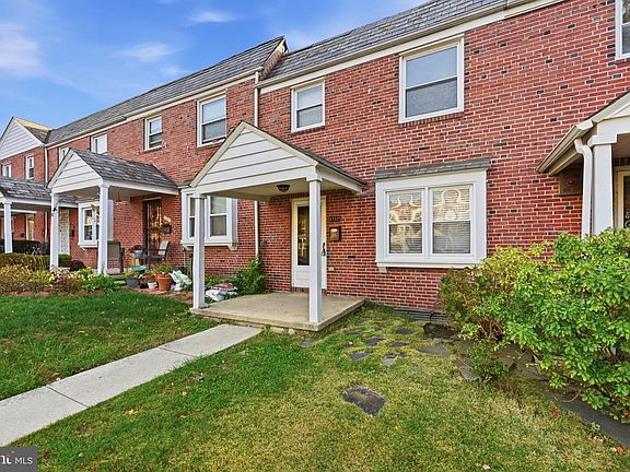 4th image of 3723 Yolando Rd