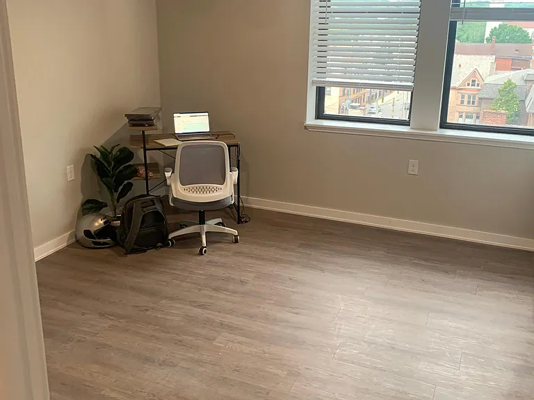 125 E North St #500 — Photo 5